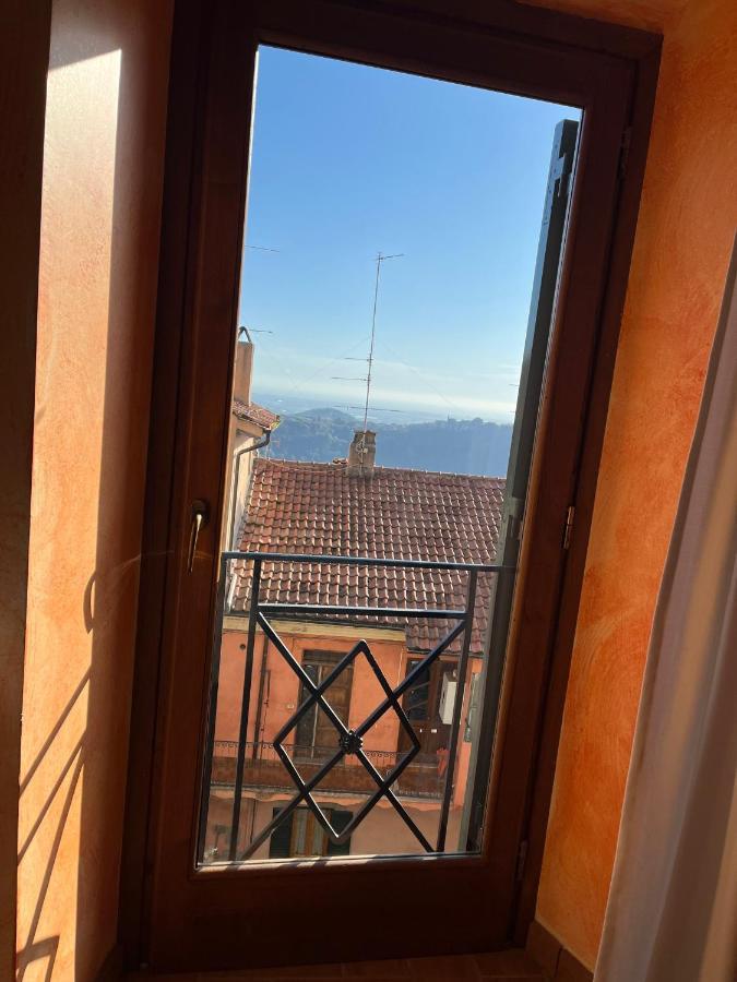 Albergo Diffuso Locanda Specchio Di Diana Немі Екстер'єр фото