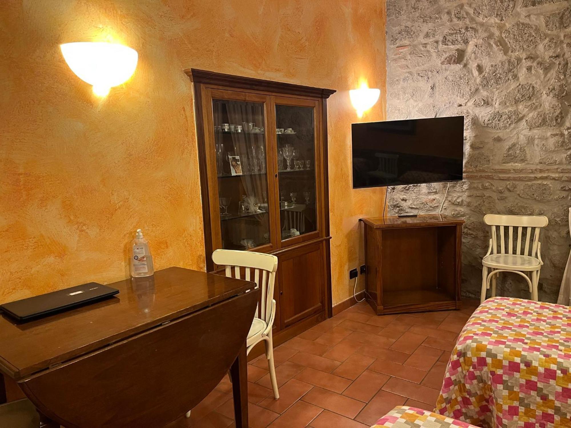 Albergo Diffuso Locanda Specchio Di Diana Немі Екстер'єр фото