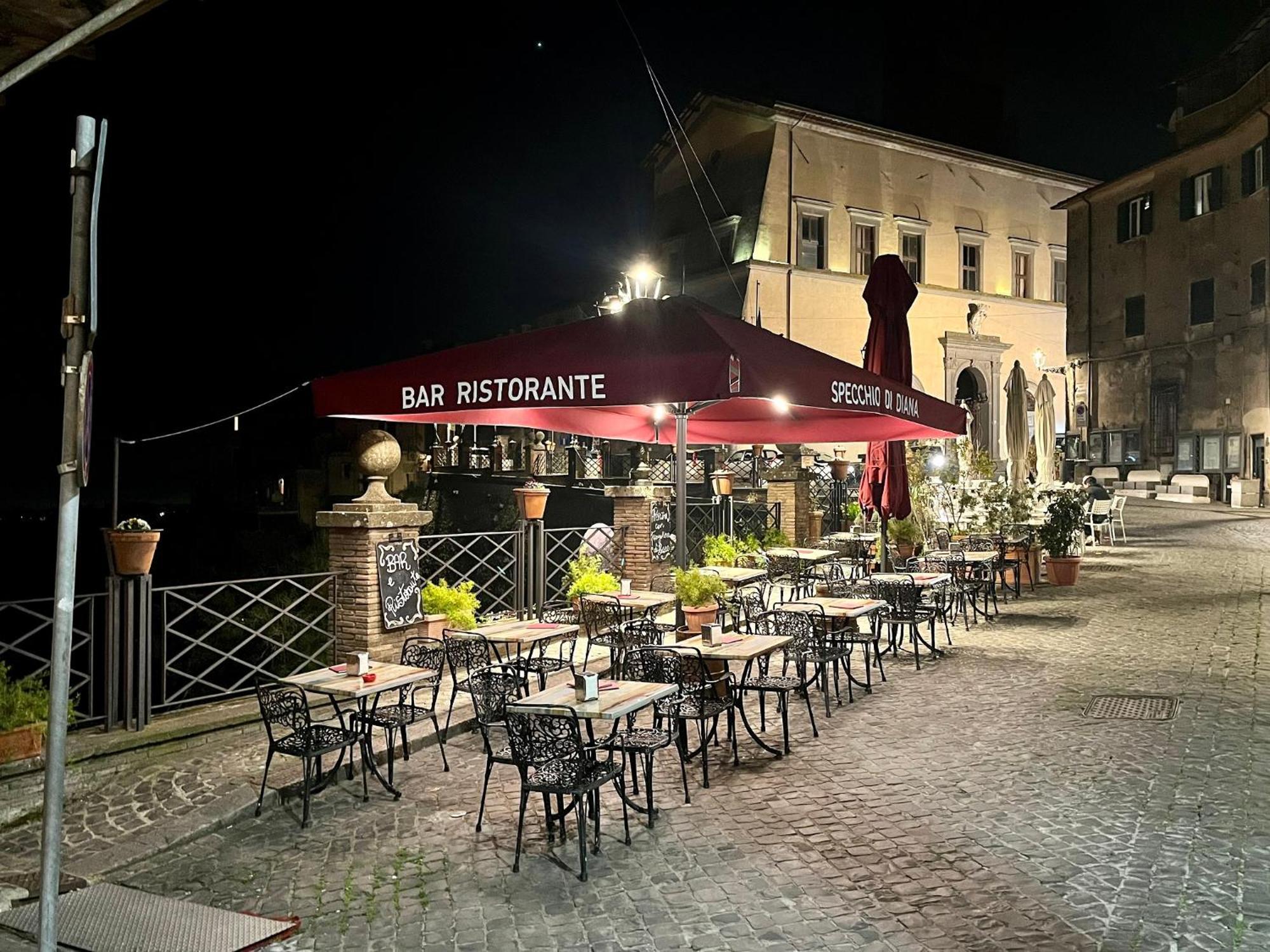 Albergo Diffuso Locanda Specchio Di Diana Немі Екстер'єр фото